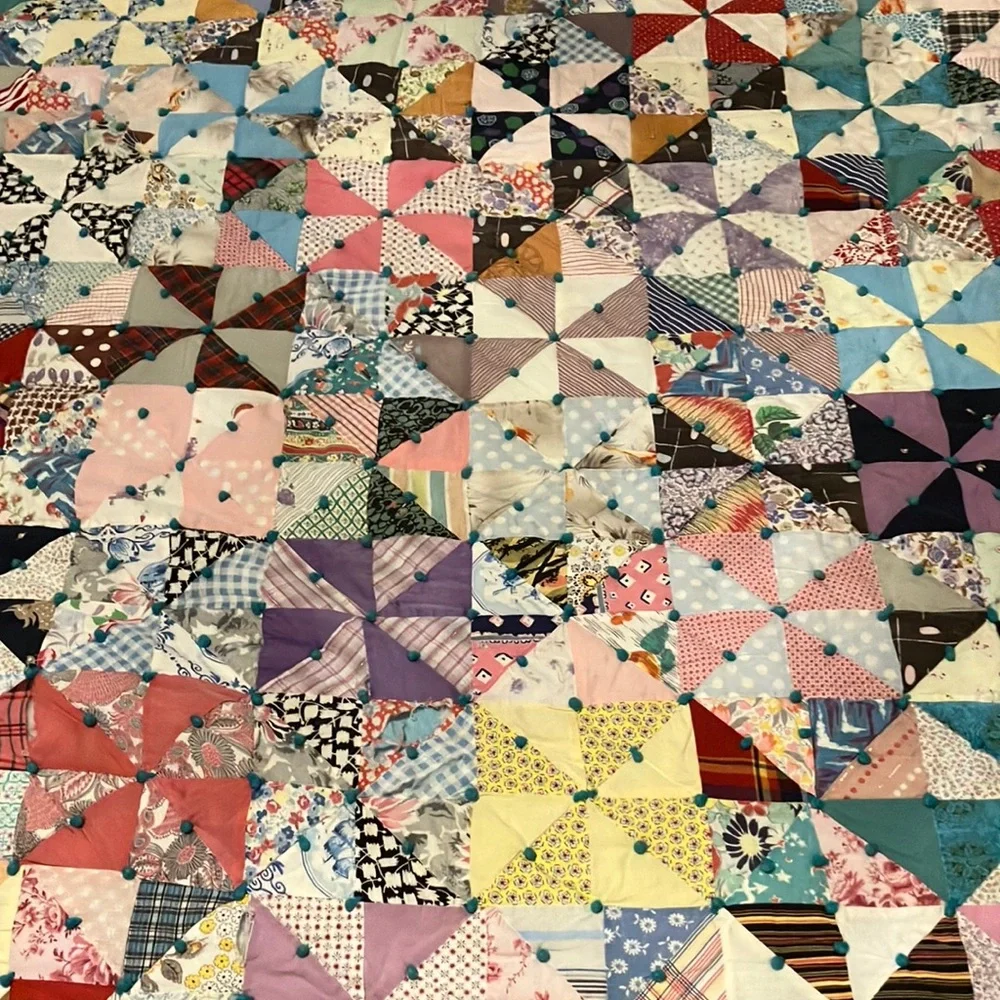 Vintage Handcrafted Windmill Patchwork Quilt‎